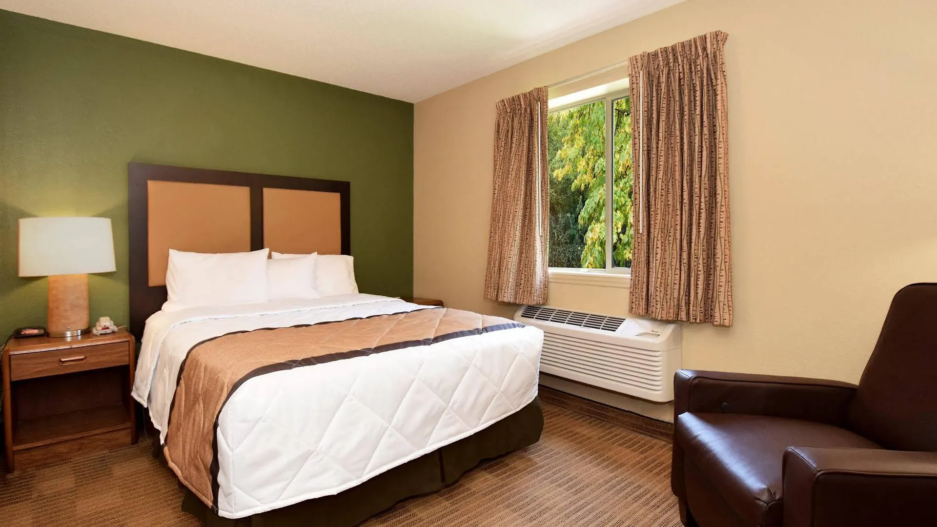 Extended Stay America Select Suites - St Louis - Earth City Hotel