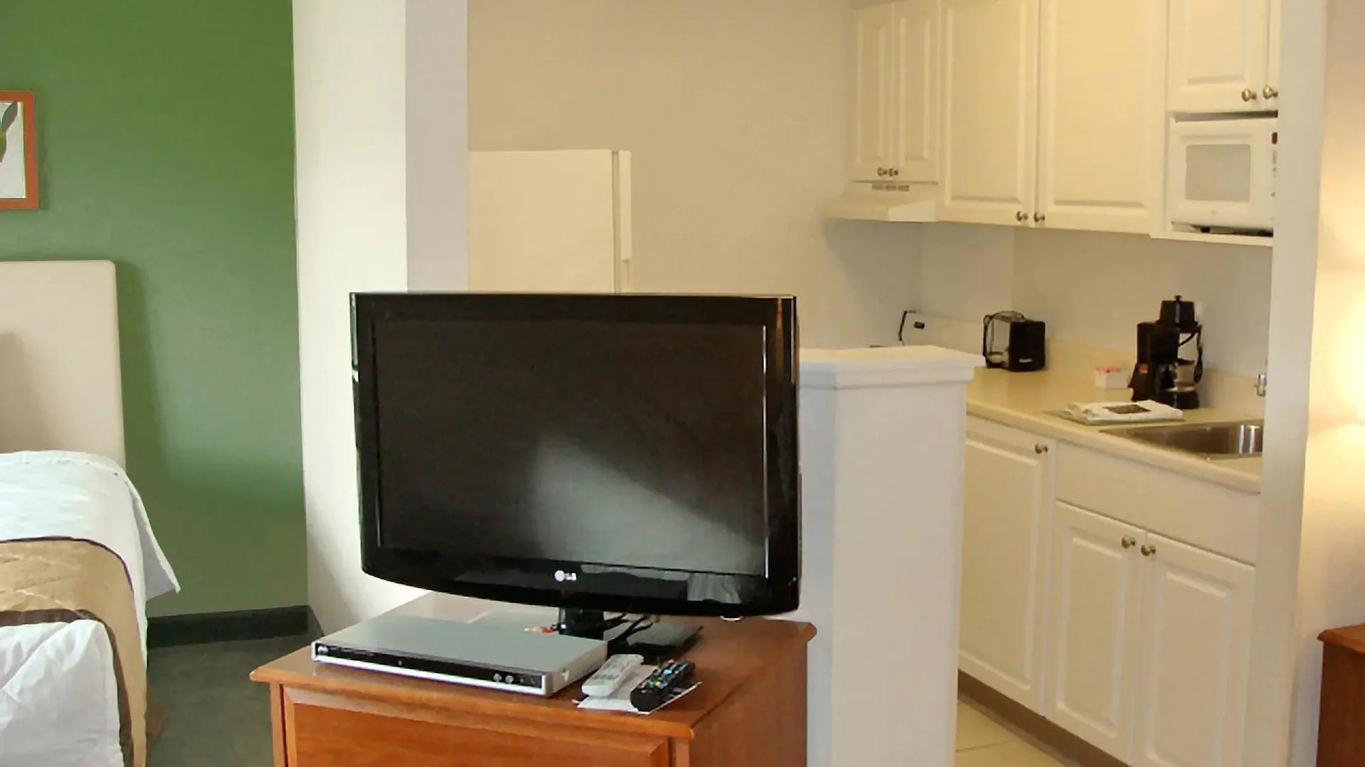 Extended Stay America Select Suites - St Louis - Earth City Hotel